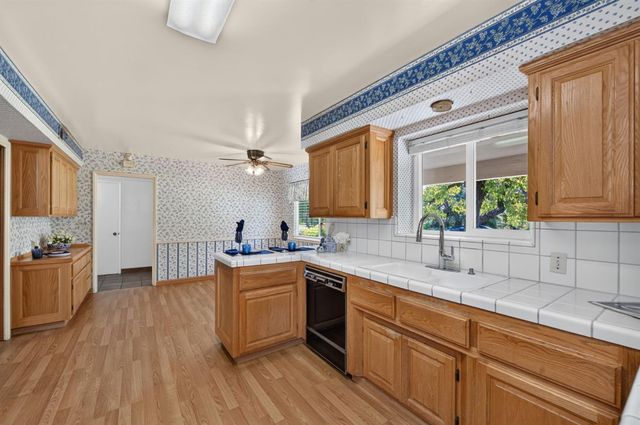 1630 W Robinwood Lane, Fresno, CA 93711