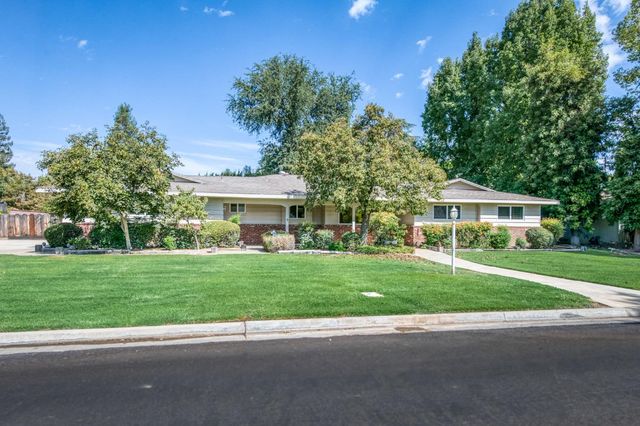 1630 W Robinwood Lane, Fresno, CA 93711