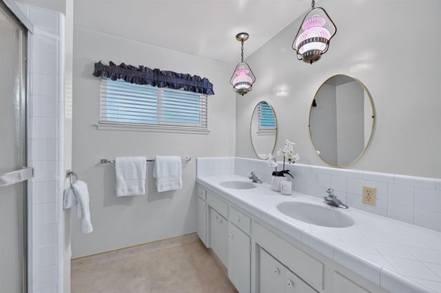 1630 W Robinwood Lane, Fresno, CA 93711