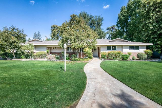 1630 W Robinwood Lane, Fresno, CA 93711