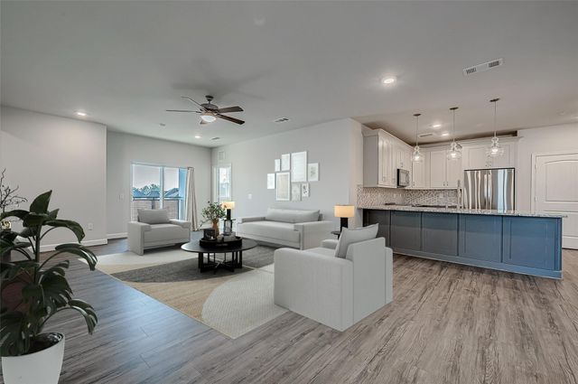 6804 Westview Drive 1402, Houston, TX 77055