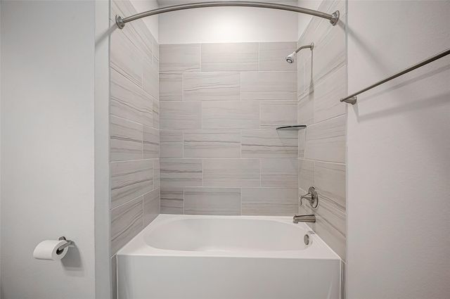 6804 Westview Drive 1402, Houston, TX 77055