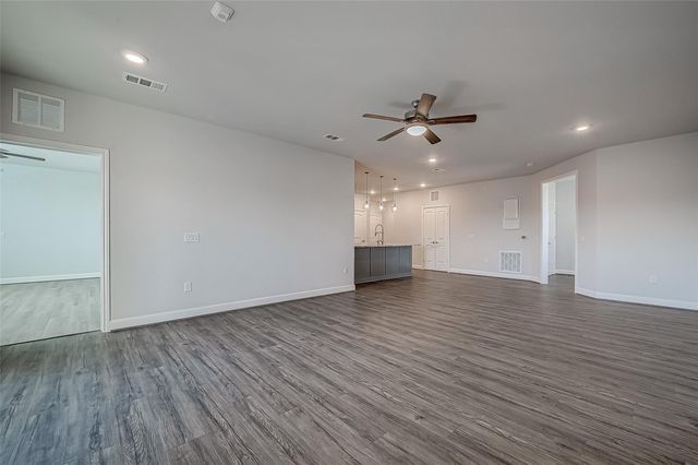6804 Westview Drive 1402, Houston, TX 77055
