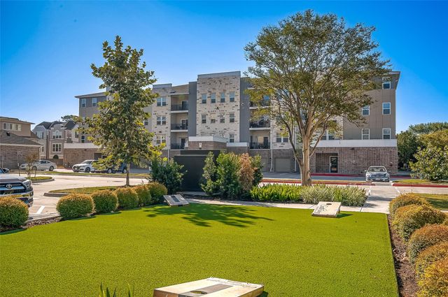 6804 Westview Drive 1402, Houston, TX 77055