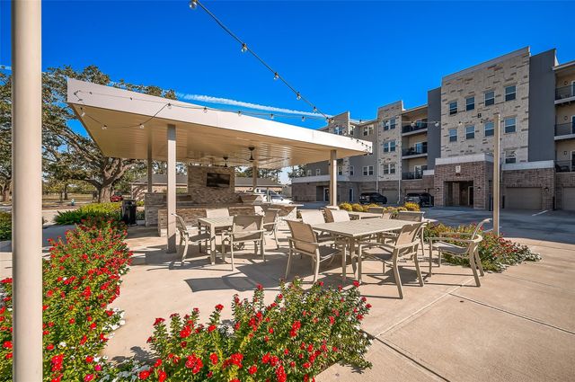6804 Westview Drive 1402, Houston, TX 77055