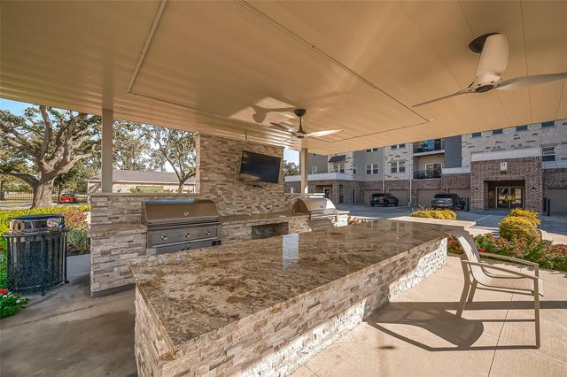 6804 Westview Drive 1402, Houston, TX 77055