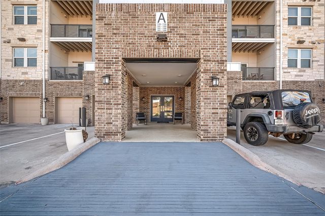 6804 Westview Drive 1402, Houston, TX 77055