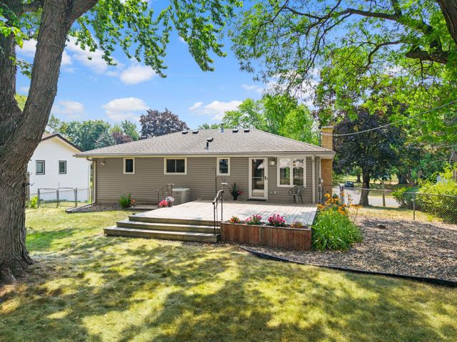 8372 50th Avenue N, New Hope, MN 55428
