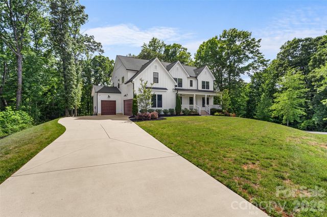 144 Walking Horse Trail, Davidson, NC 28036