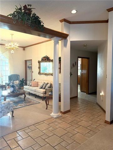 3809 Kings Court, Oklahoma City, OK 73121