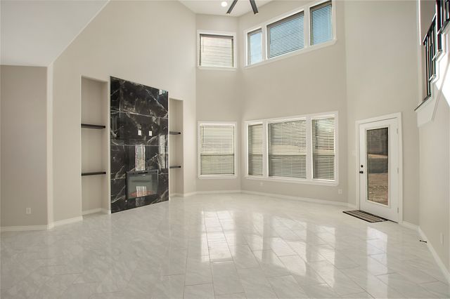 702 Linkcrest Drive, Duncanville, TX 75137