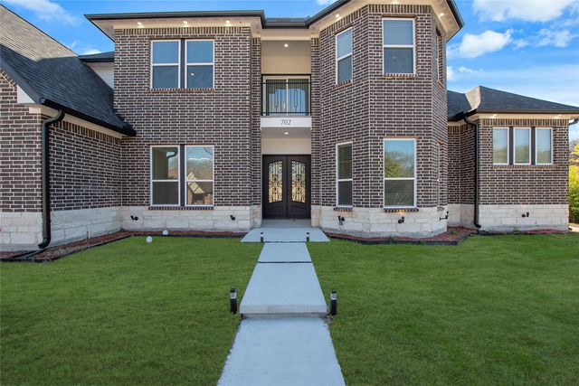702 Linkcrest Drive, Duncanville, TX 75137
