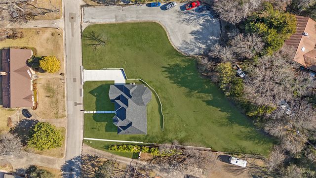 702 Linkcrest Drive, Duncanville, TX 75137