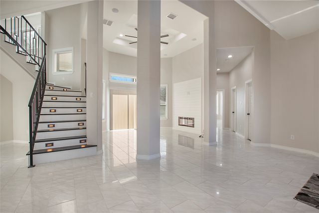 702 Linkcrest Drive, Duncanville, TX 75137