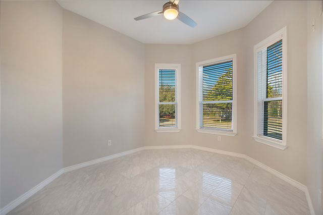 702 Linkcrest Drive, Duncanville, TX 75137