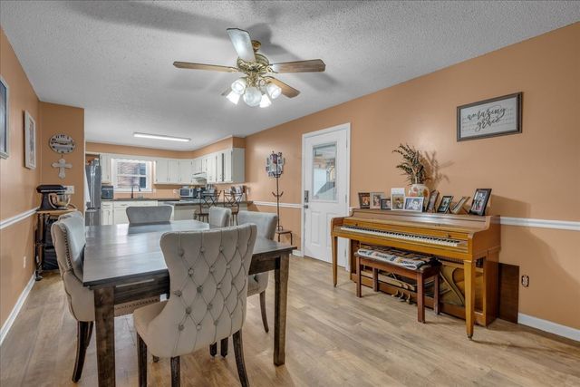 202 Mortons Lake Rd, Manchester, TN 37355