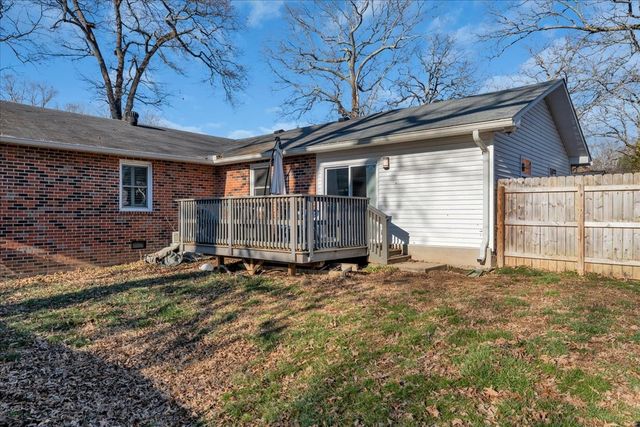 202 Mortons Lake Rd, Manchester, TN 37355