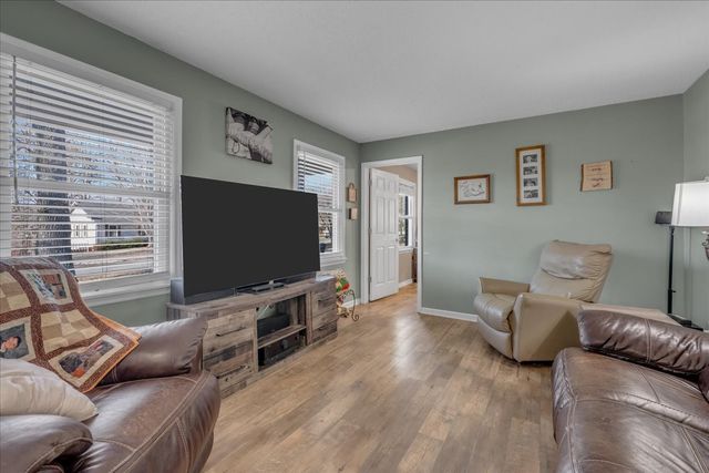 202 Mortons Lake Rd, Manchester, TN 37355