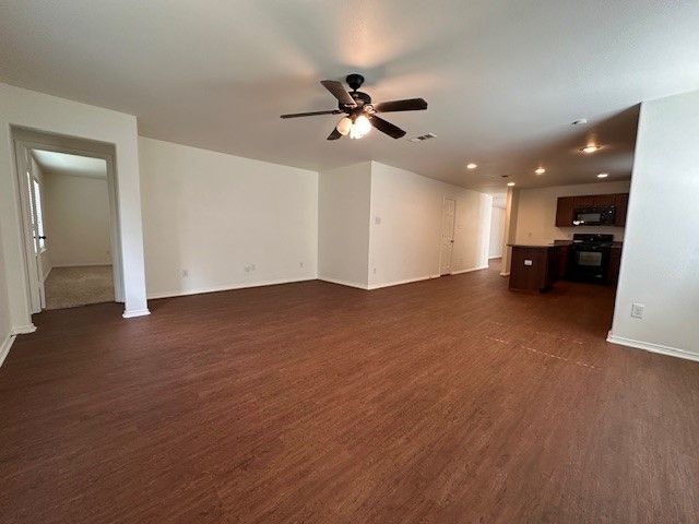 433 Emerald Creek Drive, Fort Worth, TX 76131