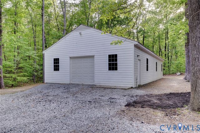 16101 Daybreak Ln, Beaverdam, VA 23015