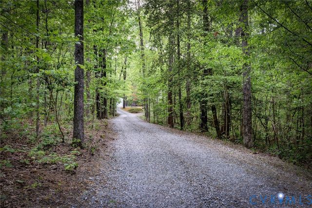 16101 Daybreak Ln, Beaverdam, VA 23015