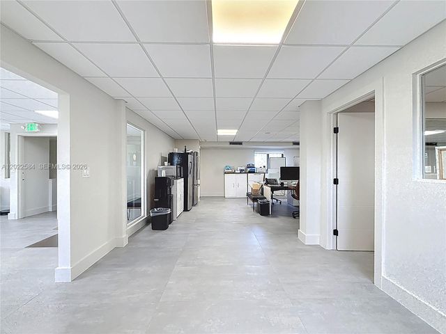 232 SW 8th St ENTIRE BUILDING, Miami, FL 33130