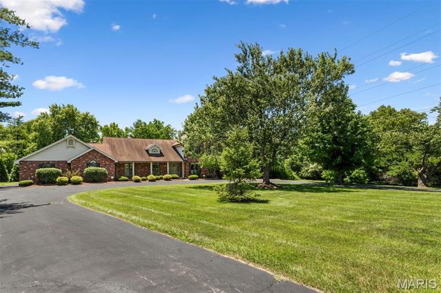 1289 Tammany Lane, St Louis, MO 63131