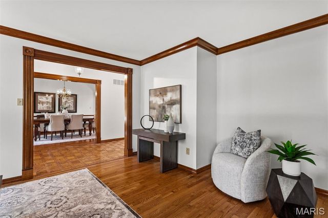 1289 Tammany Lane, St Louis, MO 63131