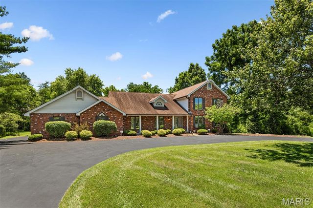 1289 Tammany Lane, St Louis, MO 63131