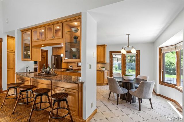 1289 Tammany Lane, St Louis, MO 63131