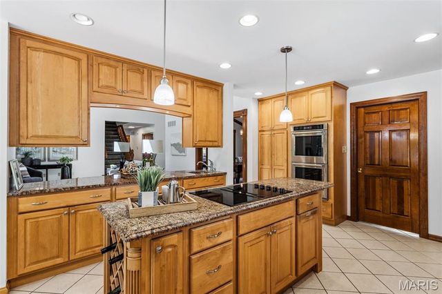1289 Tammany Lane, St Louis, MO 63131
