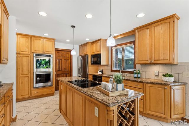 1289 Tammany Lane, St Louis, MO 63131