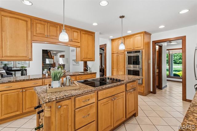 1289 Tammany Lane, St Louis, MO 63131