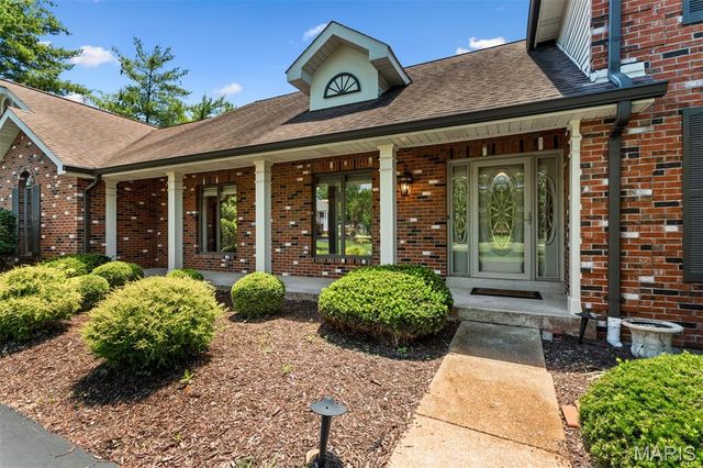 1289 Tammany Lane, St Louis, MO 63131