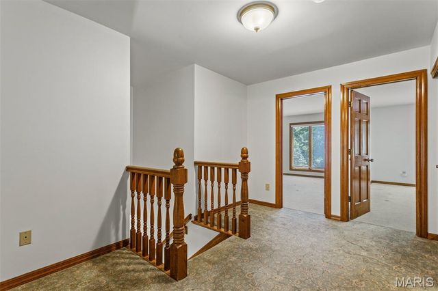 1289 Tammany Lane, St Louis, MO 63131