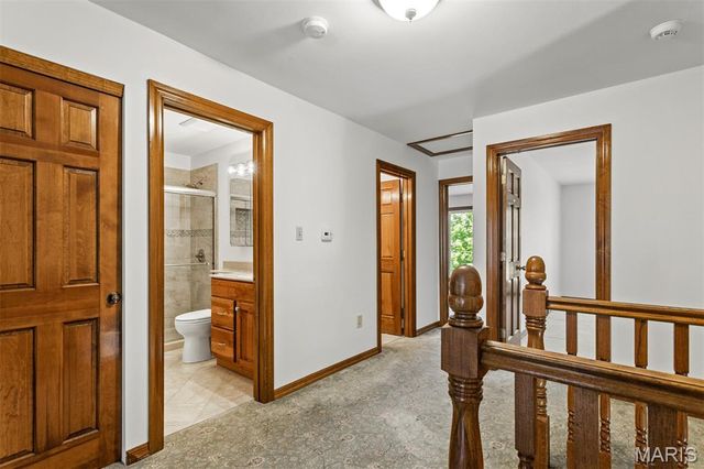 1289 Tammany Lane, St Louis, MO 63131
