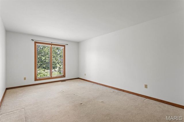 1289 Tammany Lane, St Louis, MO 63131