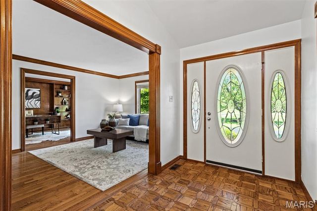 1289 Tammany Lane, St Louis, MO 63131