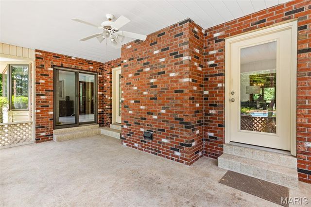 1289 Tammany Lane, St Louis, MO 63131