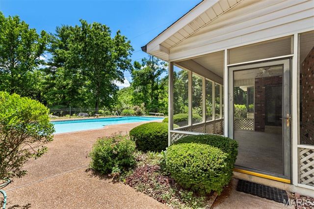 1289 Tammany Lane, St Louis, MO 63131
