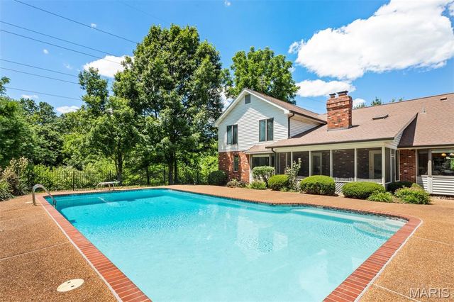 1289 Tammany Lane, St Louis, MO 63131