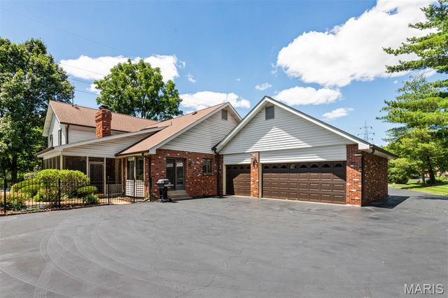 1289 Tammany Lane, St Louis, MO 63131