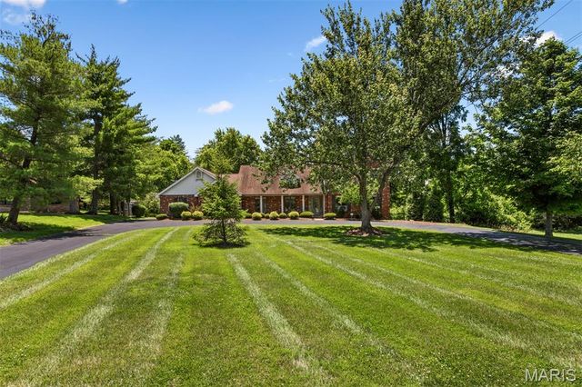1289 Tammany Lane, St Louis, MO 63131