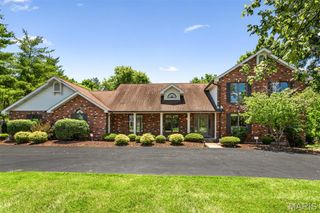1289 Tammany Lane, St Louis, MO 63131
