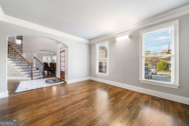 585 Settles Brook Court, Suwanee, GA 30024