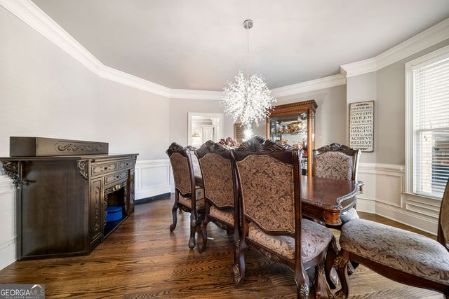 585 Settles Brook Court, Suwanee, GA 30024