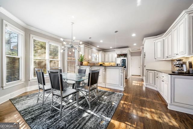 585 Settles Brook Court, Suwanee, GA 30024