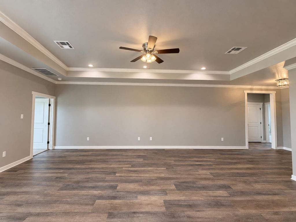 Image 7 of property listing at 3917 Ruth Lane, San Angelo, TX 76904
