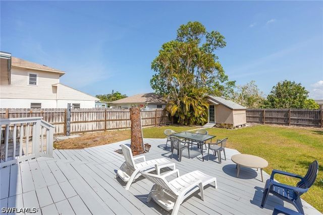 547 101st AVE N, Naples, FL 34108