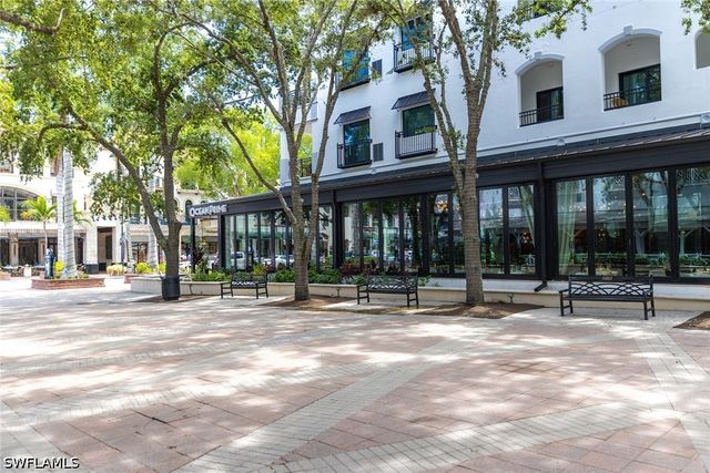 547 101st AVE N, Naples, FL 34108